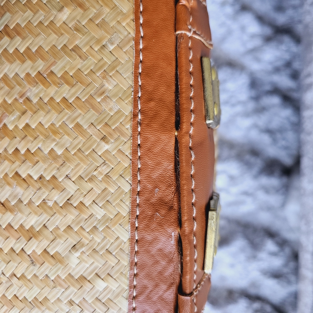 Cosmetic/Handbag - Picture 7 of 9